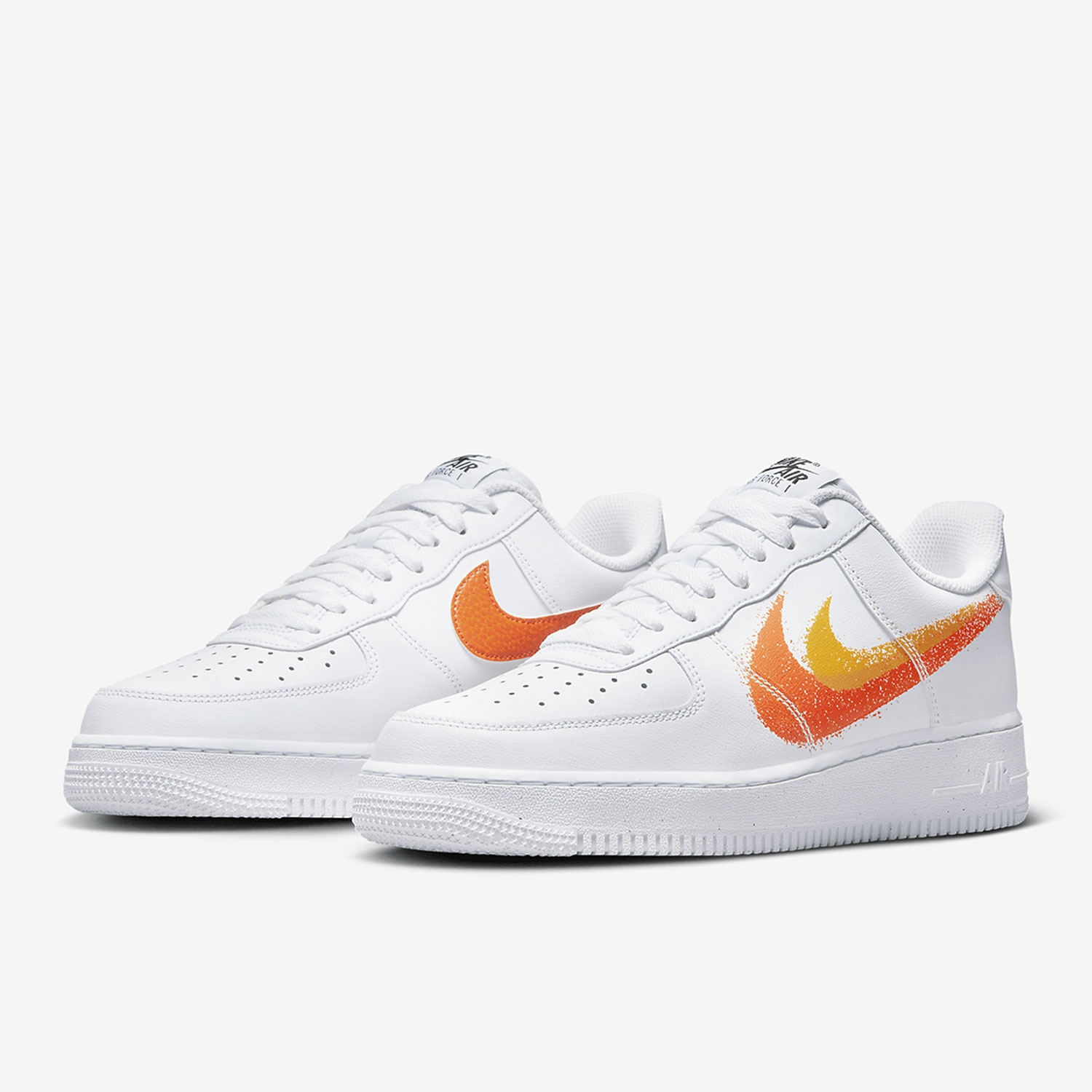 Nike Shoes Air Force 1 - Sepatu olahraga dan rekreasi pria dan